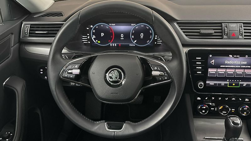 Škoda Superb 2.0 TDI DSG 4x4 Style Combi - fotka 9 z 27