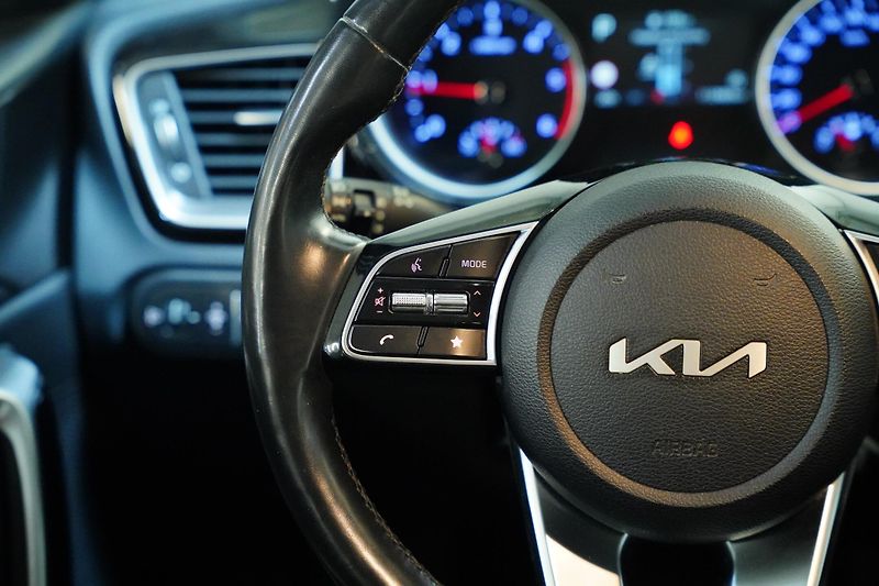 Kia Ceed - fotka 16 z 29
