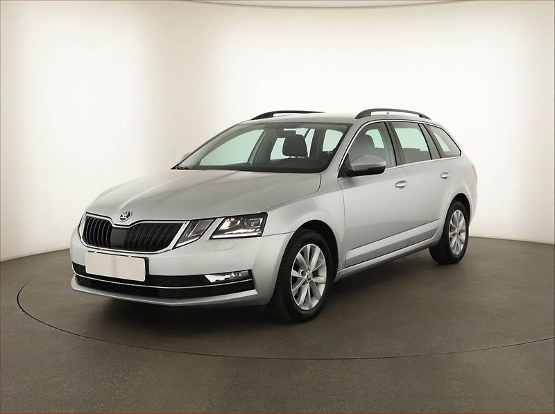 Škoda Octavia (2018) 1.6 TDI, Automat, Serv.kniha - fotka 2 z 15