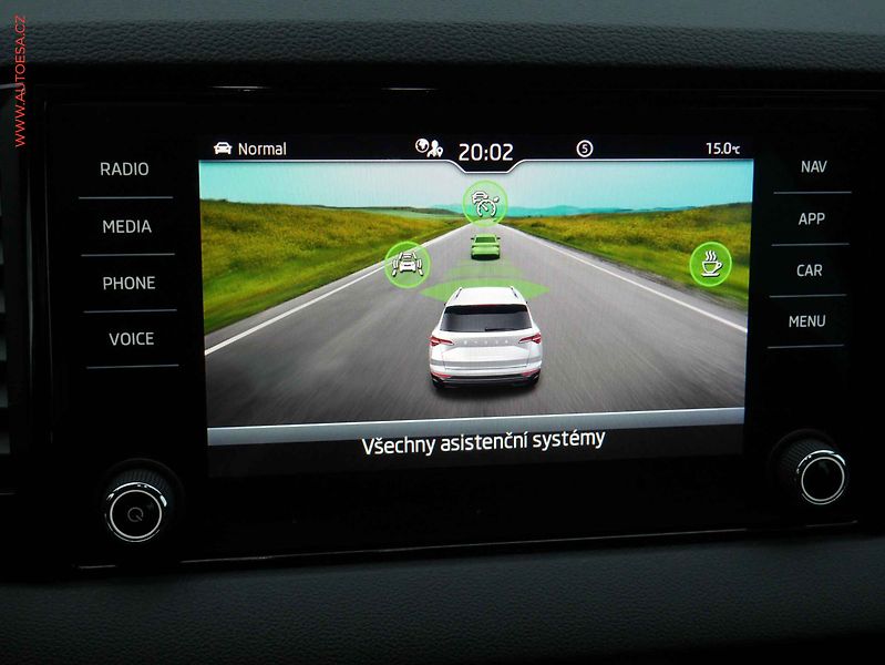 Škoda Karoq (2022) 1.5 TSi, ČR, AC, TZ, navi - fotka 14 z 20