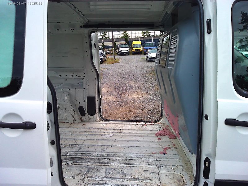 Citroën Jumpy 2.0 HDi L2H1 - fotka 15 z 20