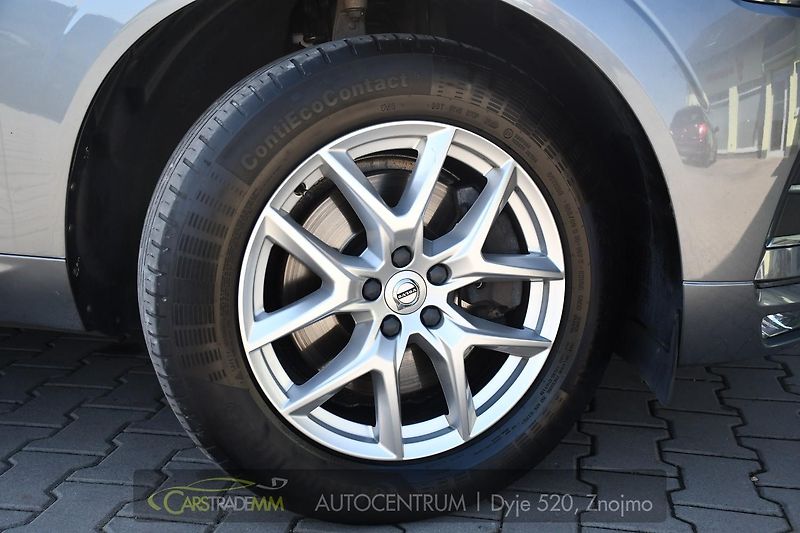Volvo XC60 B4 INSCRIPTION AWD - fotka 48 z 53