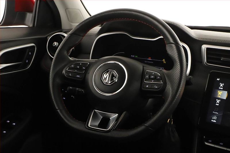 MG ZS (2023) 1.5, Serv.kniha, Kůže, Navi - fotka 8 z 15