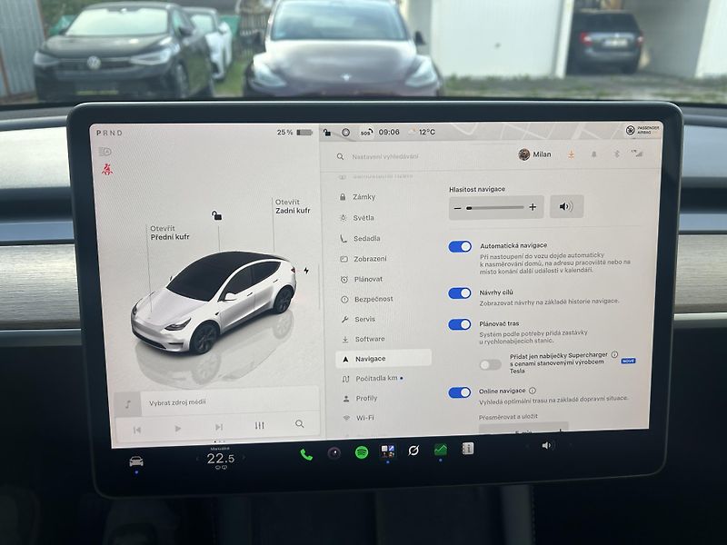 Tesla Model Y ZAMLUVENO ! TZ 94,1% - fotka 32 z 49