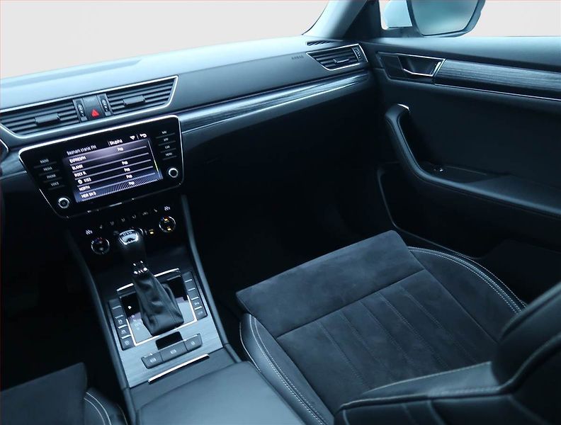 Škoda Superb (2020) Style 2.0 TDI, Automat, Kůže - fotka 8 z 14