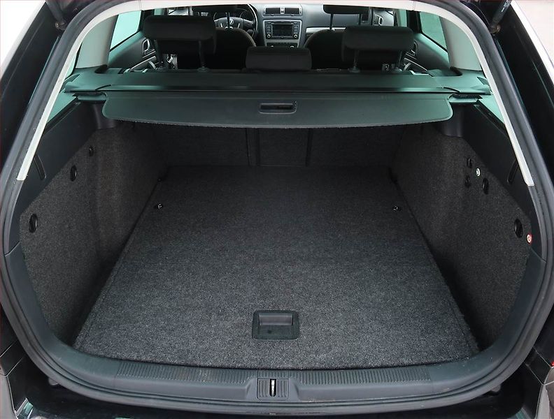 Škoda Octavia (2012) Elegance 2.0 TDI, Automat - fotka 14 z 21