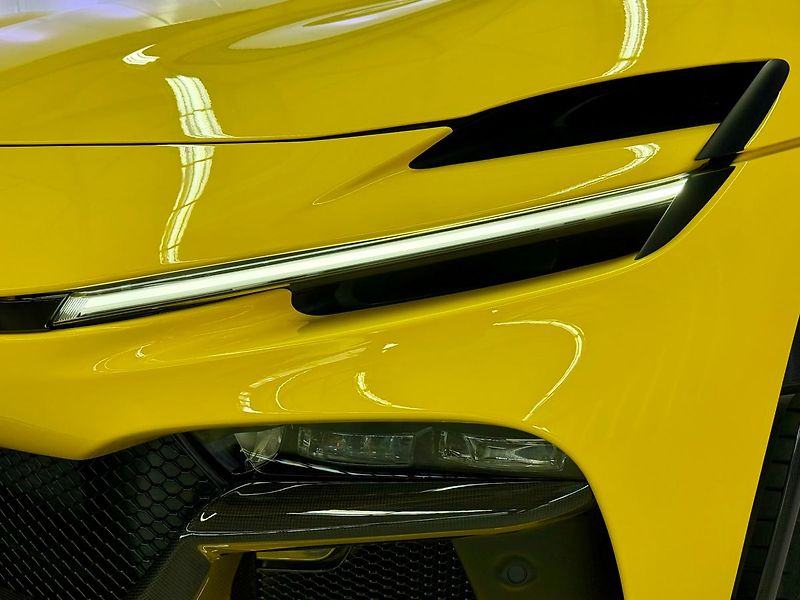 Ferrari Purosangue V12 CARBON, ALCANTARA, PANORAM - fotka 7 z 38