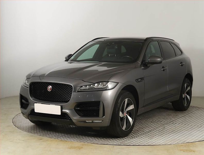 Jaguar F-Pace (2018) 20d AWD, 4X4, Automat, Kůže - fotka 2 z 23