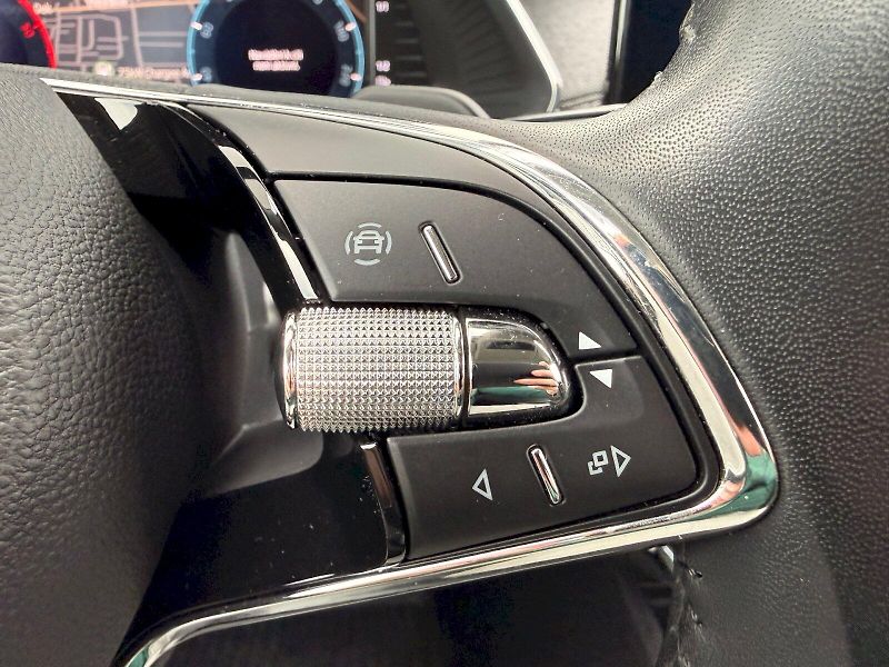 Škoda Octavia (2023) COM STY plus TD 110/2.0 A7A - fotka 24 z 35