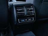 Volkswagen Passat 2.0TDI MANUÁL VÝHŘEV KAMERA - náhled 29