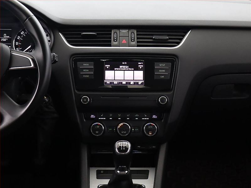 Škoda Octavia (2015) Ambition 1.6 TDI, Tempomat - fotka 10 z 14