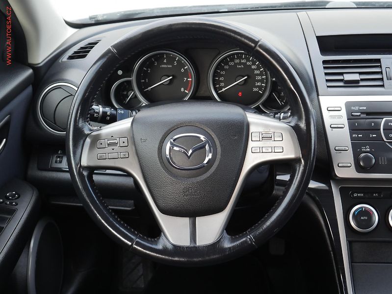 Mazda 6 (2009) 2.0 i, AC, park.asist - fotka 13 z 15