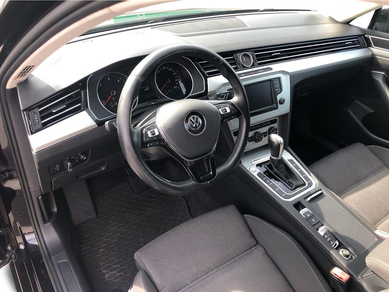 Volkswagen Passat 2.0 TDI DSG - fotka 5 z 29
