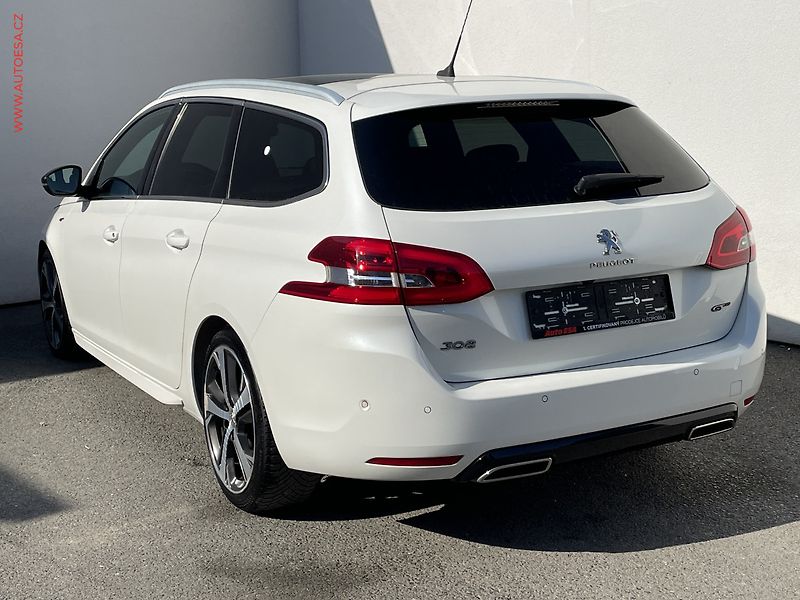 Peugeot 308 (2017) 2.0 HDi, GT, AT, LED, panor - fotka 6 z 23