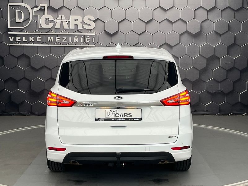 Ford S-MAX 2.5 HEV TITANIUM 7 míst - fotka 3 z 70