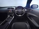 Jaguar XE.