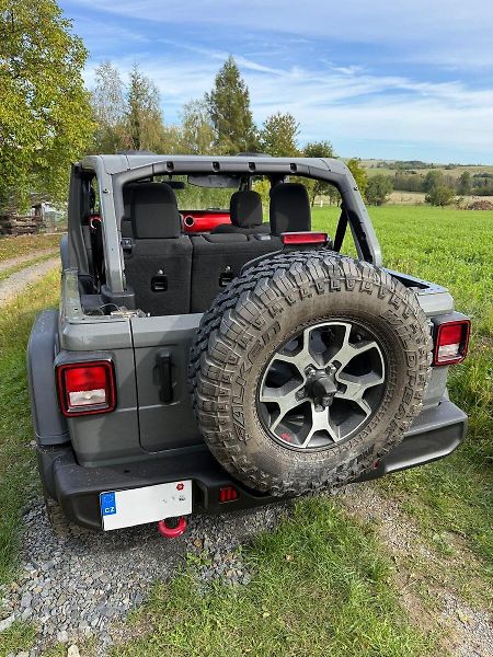Jeep Wrangler 3.6i V6/Rubicon/4x4/AT - fotka 50 z 53