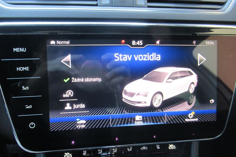 Škoda Superb 2.0 TDI DSG L&K TAŽNÉ - fotka 15 z 41