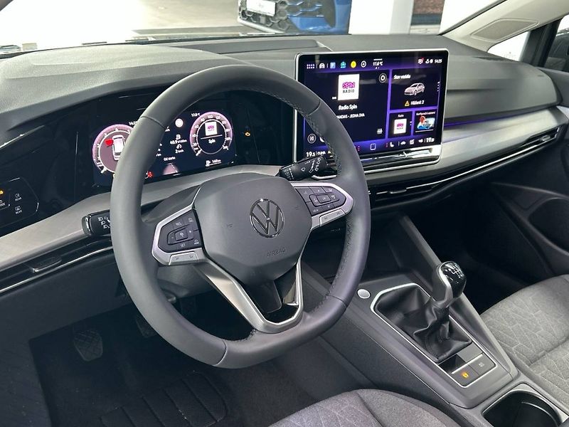 Volkswagen Golf (2026) Variant 1.5 TSI People - fotka 19 z 35