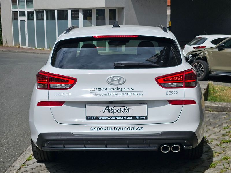 Hyundai i30 1,6 T-GDi 110kW, N-Line, 1.maj - fotka 4 z 36