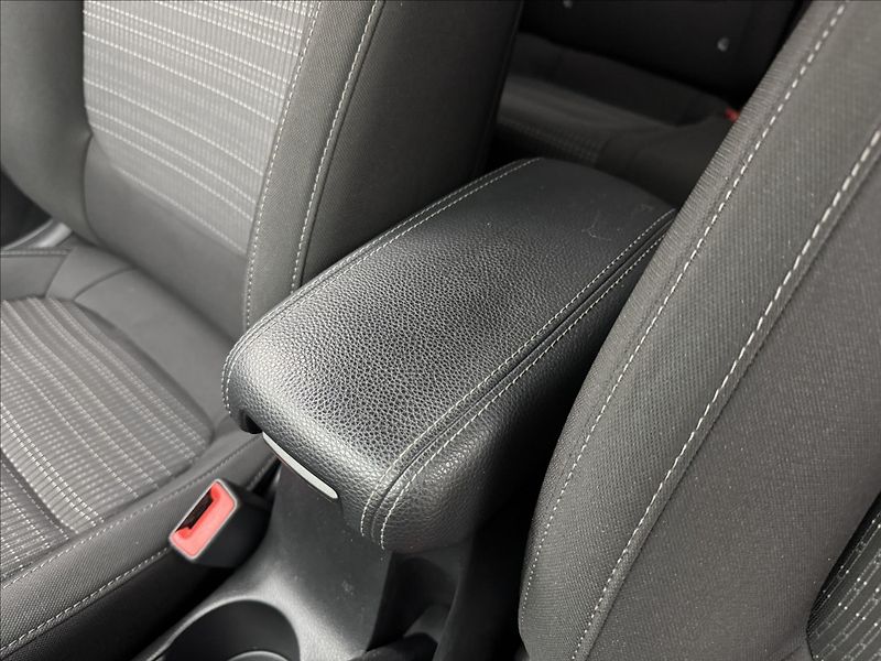 Kia Stonic 1,4 i SERVIS KAMERA 2X KOLA ČR - fotka 24 z 37