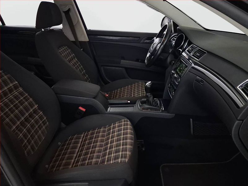 Škoda Superb (2012) Ambition 2.0 TDI, Navi, Xenony - fotka 9 z 16