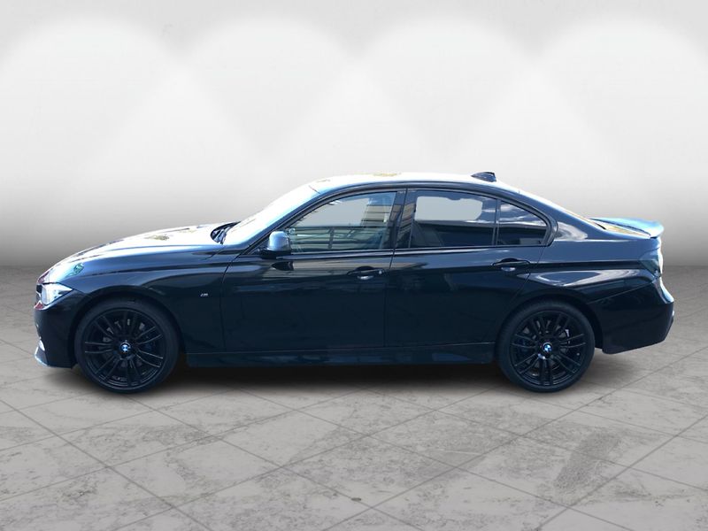 BMW Řada 3 d xDrive M paket - fotka 3 z 28