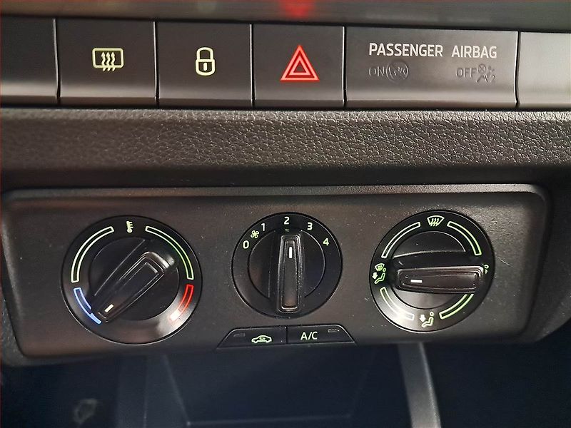 Škoda Fabia (2017) Ambition 1.2 TSI, Tempomat - fotka 16 z 18