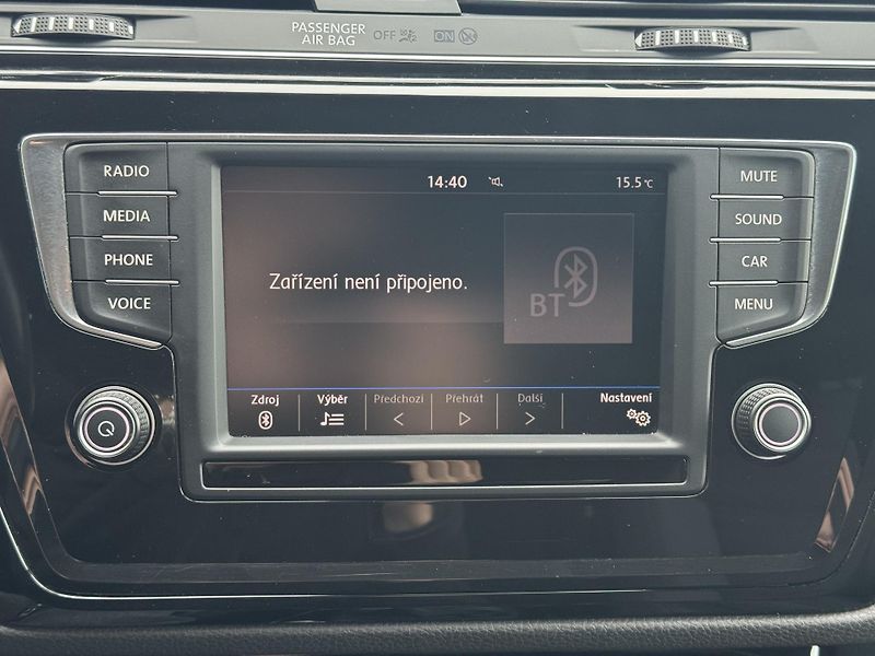Volkswagen Touran (2017) 1.4TSi Highline 7míst RZV - fotka 33 z 48