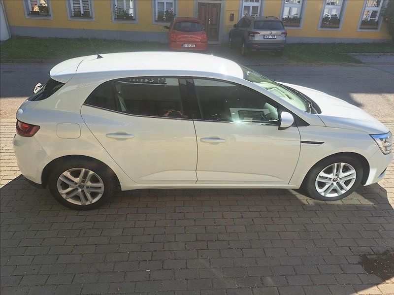 Renault Mégane 1,5 dCi - fotka 12 z 41