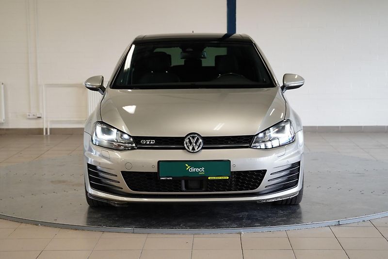 Volkswagen Golf - fotka 4 z 28
