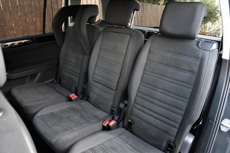 Volkswagen Touran 1.6 TDi 6st COMFORTLINE,7 MÍST - fotka 36 z 50