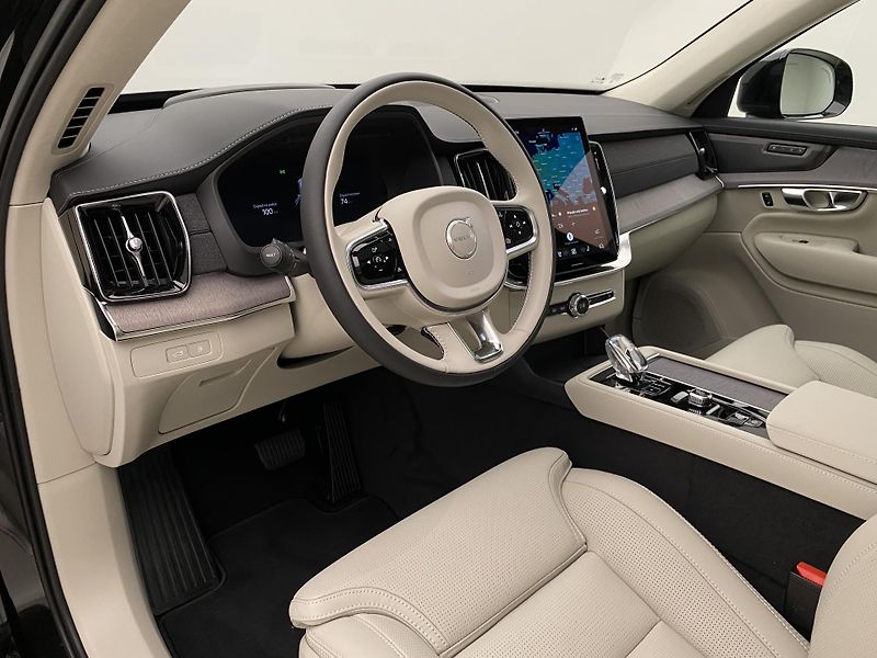 Volvo XC90 (2026) T8 AWD RECHARGE DARK ULTRA - fotka 27 z 79