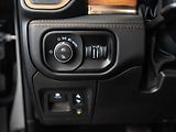 Dodge RAM (2022) 5.7 Longhorn RAMBOX Multitail - náhled 21