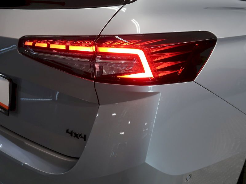 Škoda Superb (2026) SPORTLINE 2.0TDI 142kW 4x4 DSG - fotka 36 z 42