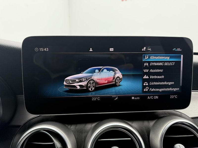 Mercedes-Benz Třídy C (2018) C 300T ser.knížka Webasto - fotka 23 z 28