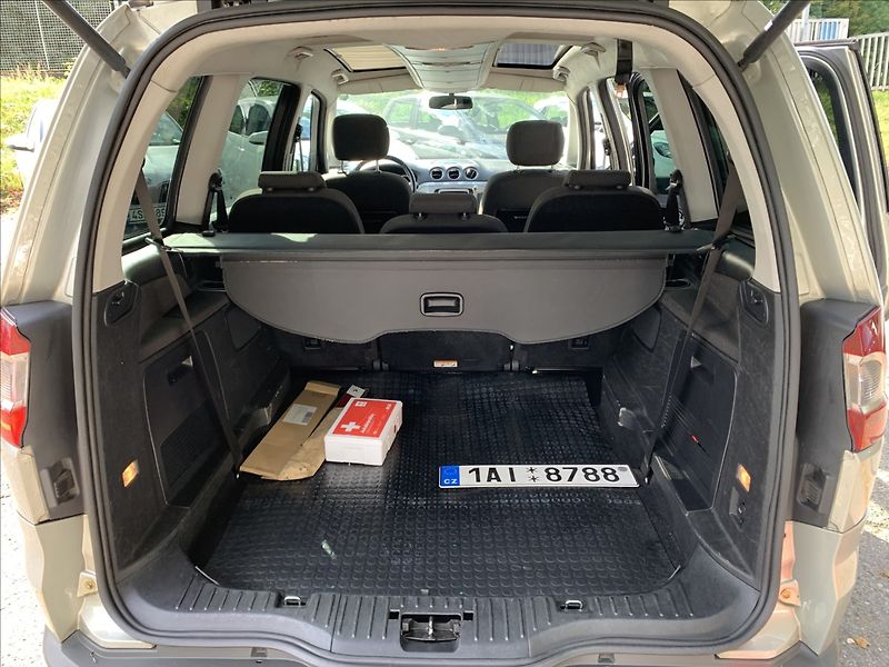 Ford Galaxy 2,0 TDCI PANORAMA SERVISKA 7M - fotka 18 z 20