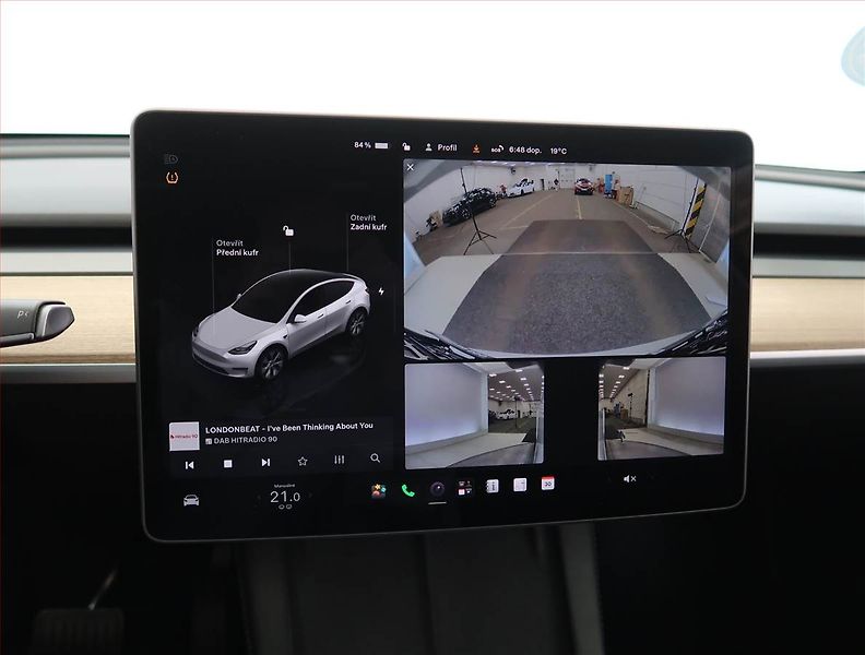 Tesla Model Y (2023) RWD LFP 60kWh, SoH 95% - fotka 18 z 33