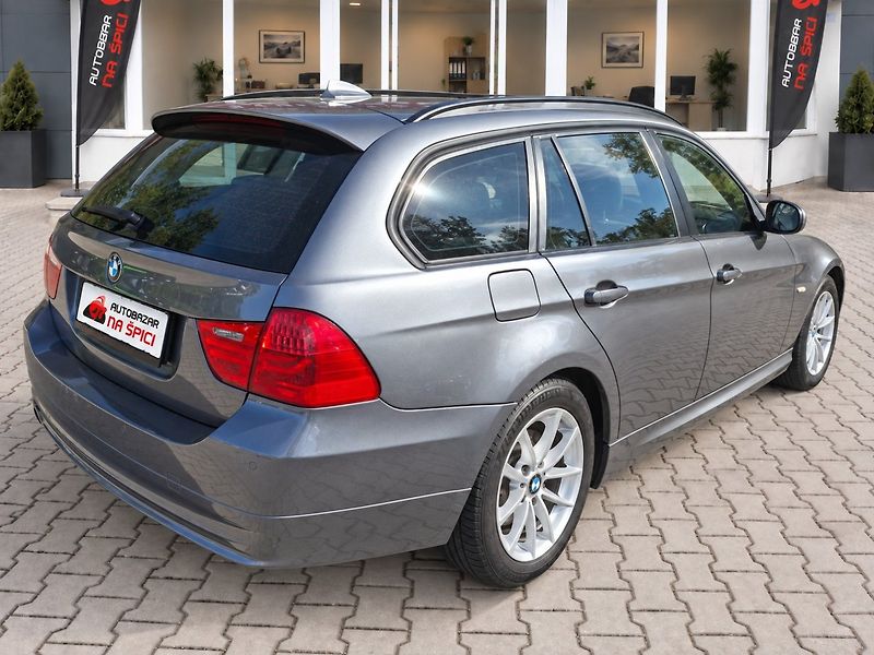 BMW Řada 3 (2010) 320d 105kW 6MAN -NAVI-SENZORY - fotka 8 z 40