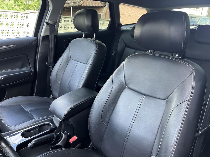 Ford Mondeo 2.0TDCi KLIMA KŮŽE TEMPOMAT - fotka 10 z 38