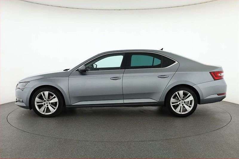 Škoda Superb (2017) Style 2.0 TDI, Automat, Kůže - fotka 3 z 19