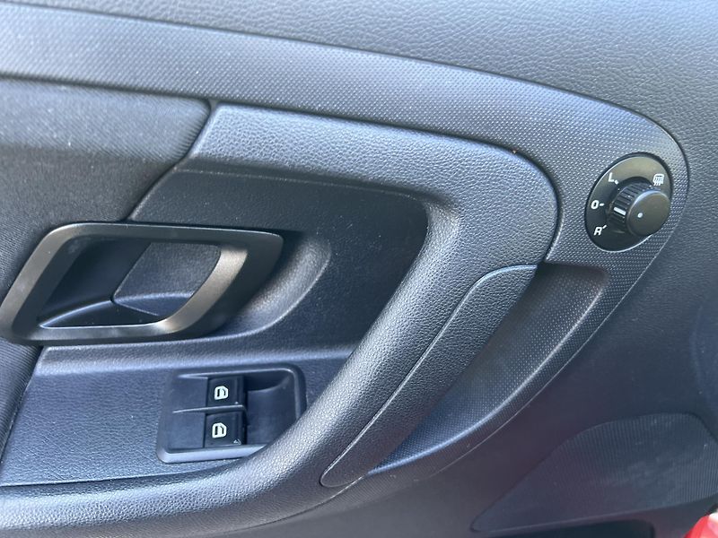 Škoda Fabia 1.2i 44kw KLIMA NAVI PŮVOD ČR - fotka 11 z 34