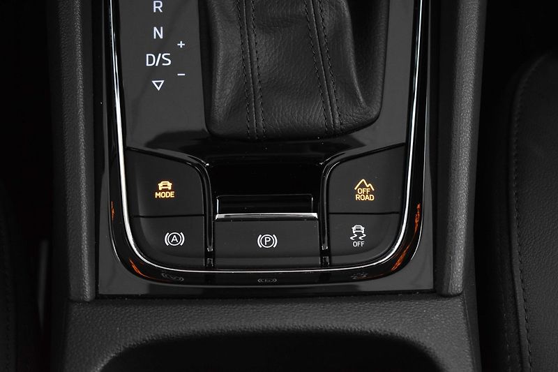 Škoda Kodiaq TDI 147kW L&K*TAŽNÉ*WEBASTO*ČR - fotka 26 z 52