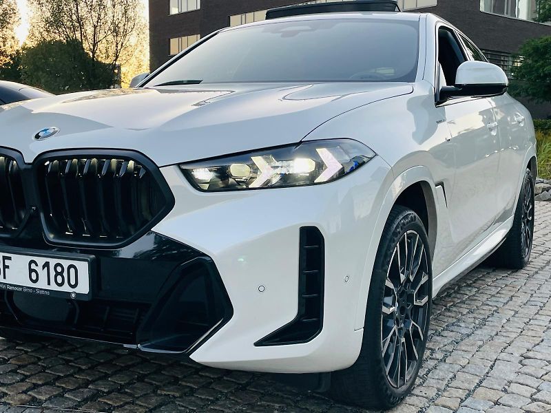 BMW X6 40D MSPORT 4x4 SERVISKA TAŽNÉ - fotka 55 z 58