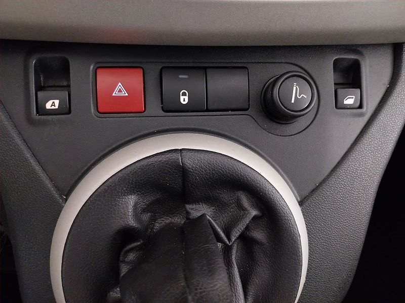 Citroën Berlingo (2015) XTR 1.6 HDi, 5Míst, ČR - fotka 17 z 18