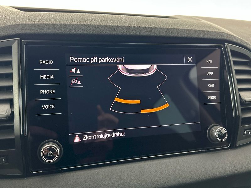 Škoda Karoq (2024) 2.0TDI 85kW Selection - fotka 11 z 27