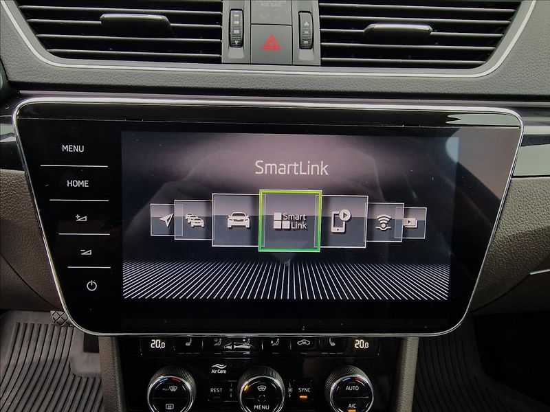 Škoda Superb 2.0TDI 140kW L&K 4x4 DSG, ČR - fotka 25 z 50