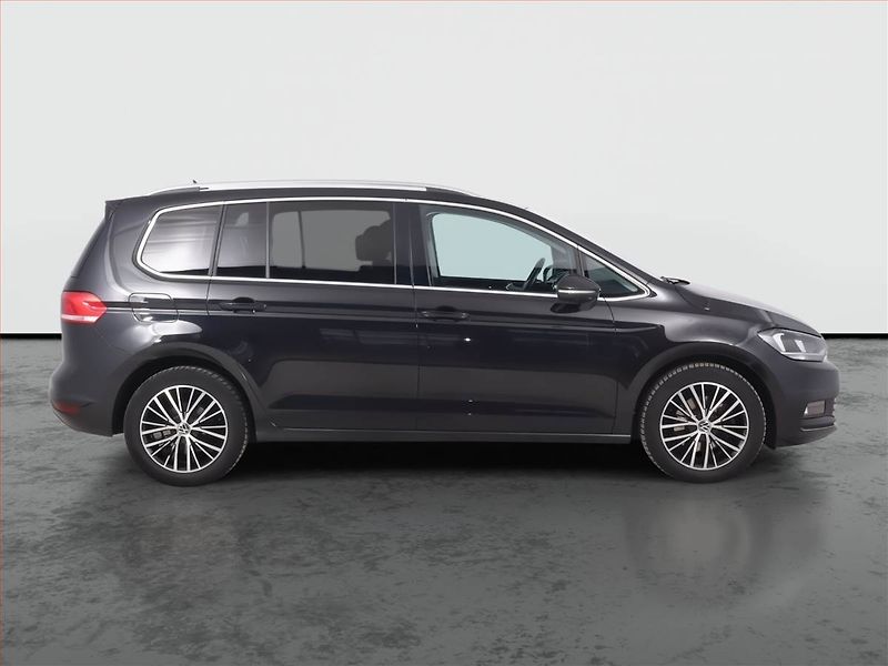Volkswagen Touran (2021) Highline 2.0 TDI - fotka 6 z 21