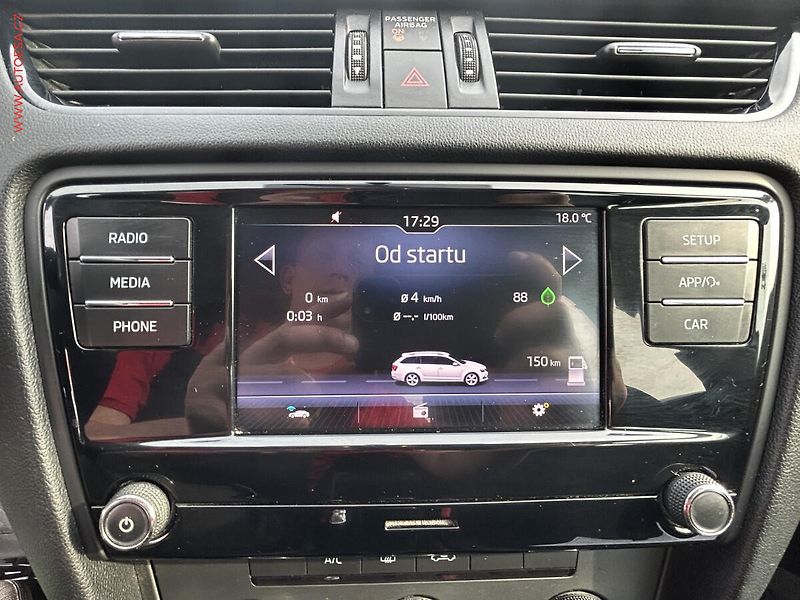 Škoda Octavia (2017) 1.6 TDi, ČR, Ambition, AC - fotka 16 z 16