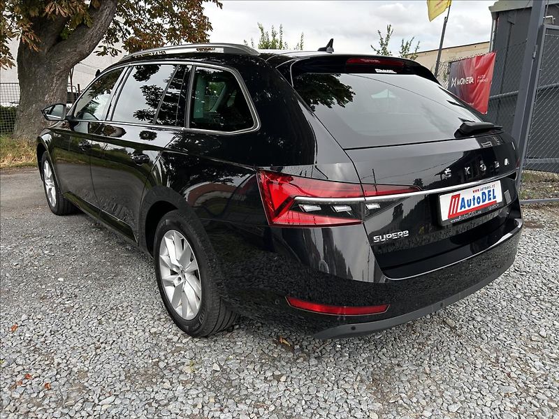 Škoda Superb 2,0 TDi DPH  360° Travel Asist - fotka 4 z 50